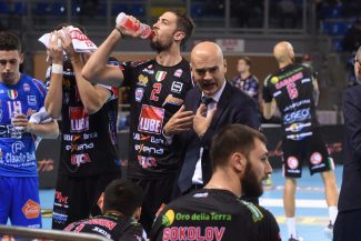 lube-volley-bunge-ravenna-civitanova-FDM-6-325x217