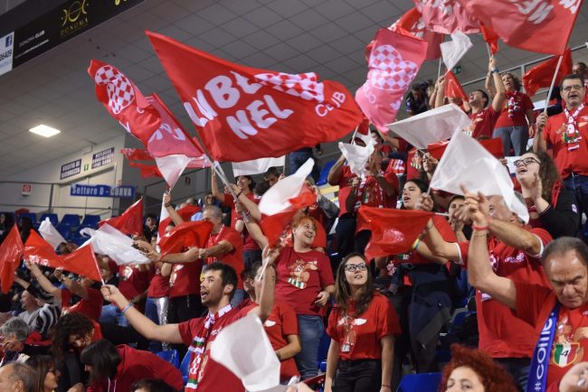 lube-volley-bunge-ravenna-tifosi-civitanova-FDM-2-650x434