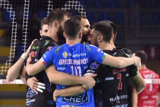 lube-volley-vixo-piacenza-civitanova-FDM-3-325x217