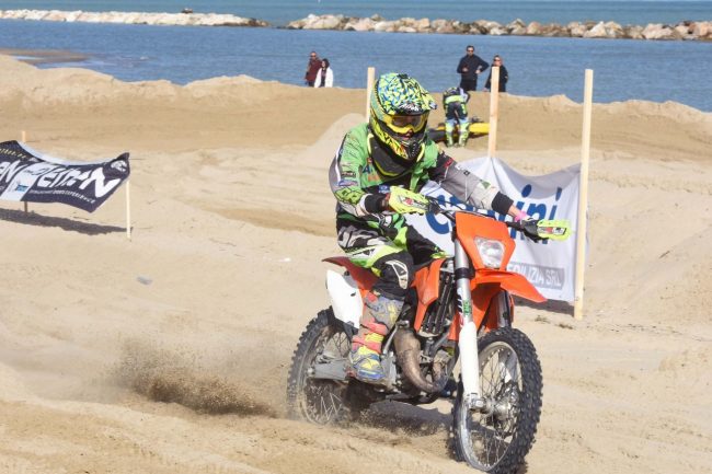 motocross-on-the-beach-spiaggia-civitanova-FDM-5-650x433
