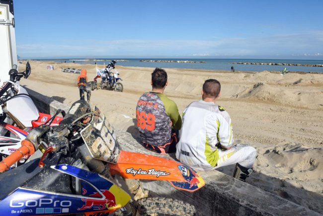 motocross-on-the-beach-spiaggia-civitanova-FDM-8-650x434