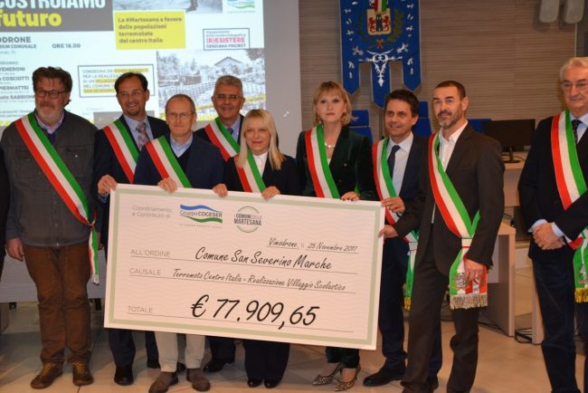 san-severino-consegna-aiuti-martesana-2-650x434
