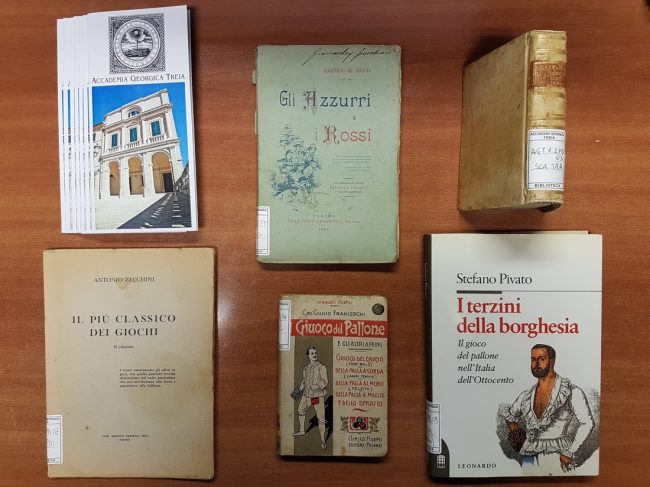 1-Libri-donati-pubblica-sottoscrizione-1-650x487