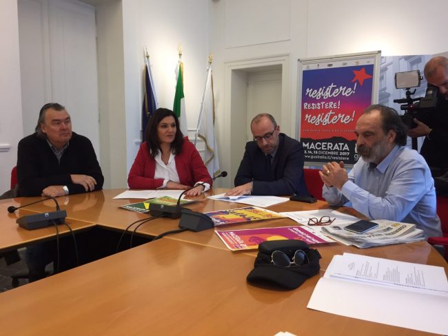 Conferenza_Stampa_Resistere_04-650x488