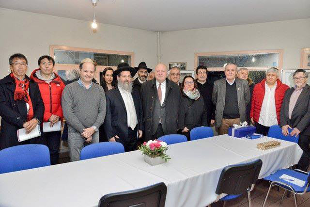 Delegazioni-a-Issy-les-Moulineaux.-jpg