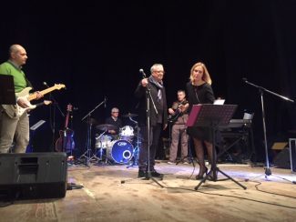 FESTA-CASA-ACCOGLIENZA-GRUPPO-MUSICALE-IMG_9764-325x244