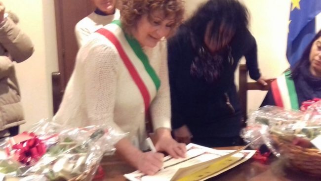 GEMELLAGGIO-FIRMA-SINDACO-NOVELLI-IMG_0052-650x366