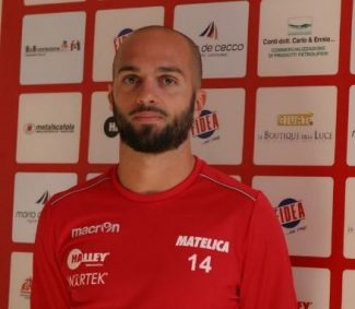Manuel-Pera-438x381-325x283