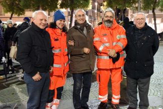 accensione-albero-croce-verde-civitanova-FDM-7-325x217