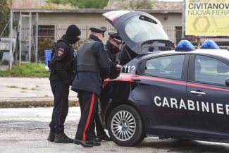 controlli-carabinieri-archivio-arkiv-cc-civitanova-FDM-13-325x217