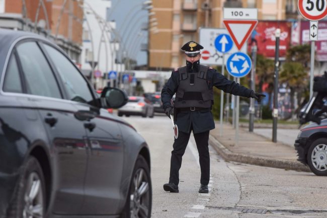controlli-carabinieri-archivio-arkiv-cc-civitanova-FDM-15-650x433