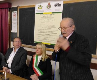 incontro-pocognoni-maestri-del-lavoro-1-325x268
