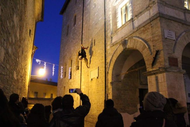 Befana-cingoli-3-650x433