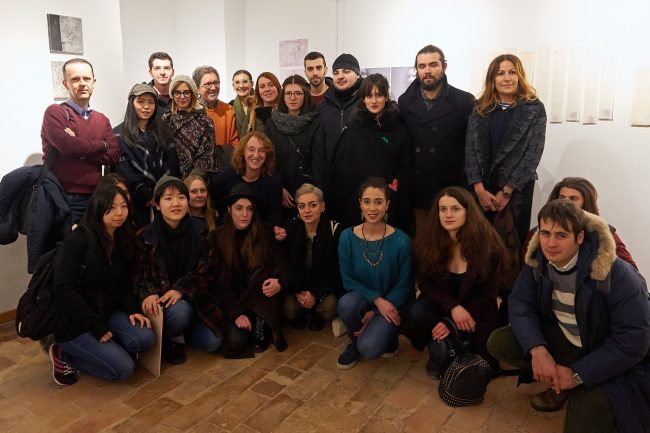 Docenti-alcuni-studenti-e-la-direttrica-Abamc-c-Alfredo-Tabocchini