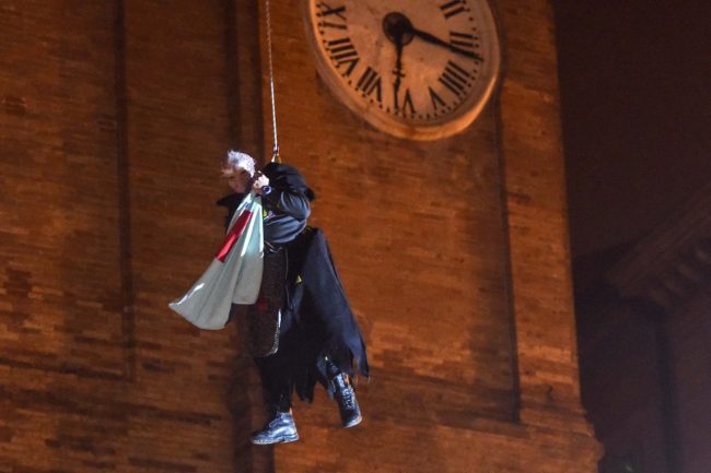 befana-piazza-civitanova-alta-FDM-11-650x433