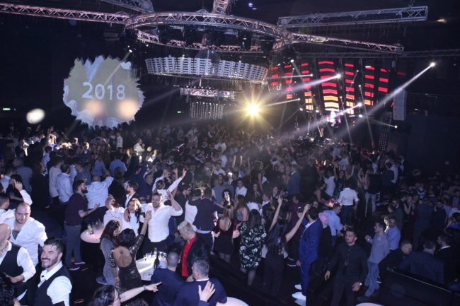 capodanno-al-donoma-civitanova-12-650x433