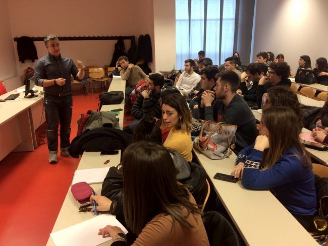 studenti-unimc-2-650x488