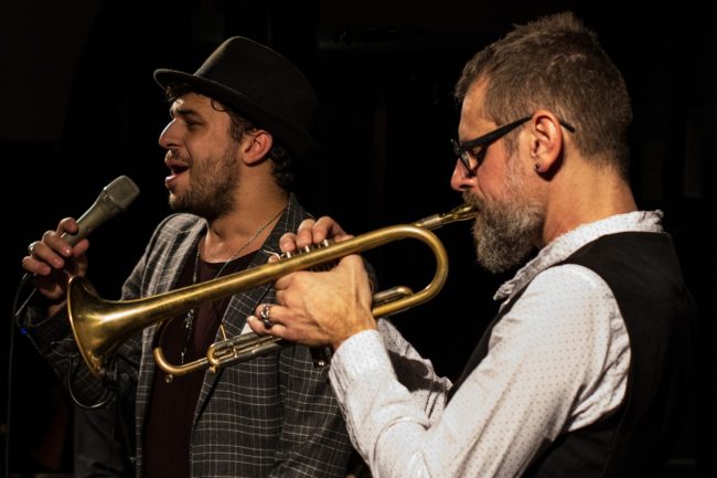 Bosso-e-Walter-Ricci-con-la-Colours-Jazz-Orchestra-di-Morganti-il-24-febbraio-650x433
