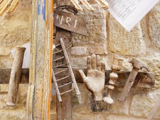 12_OlivoBarbieri_Marche-earthquake_©Olivo-Barbieri-325x244