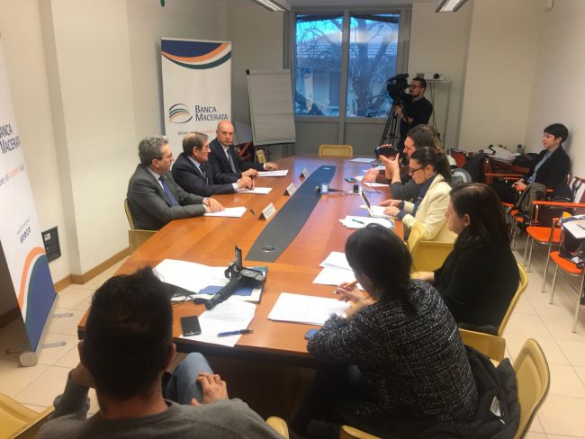 banca-macerata-8-650x488
