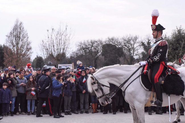 fanfara-carabinieri-a-cavallo-montecosaro-FDM-3-650x433