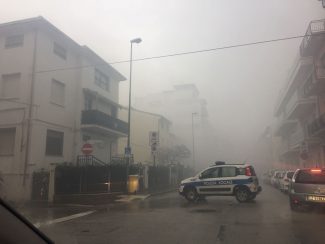 incendio-contatore-civitanova1-325x244