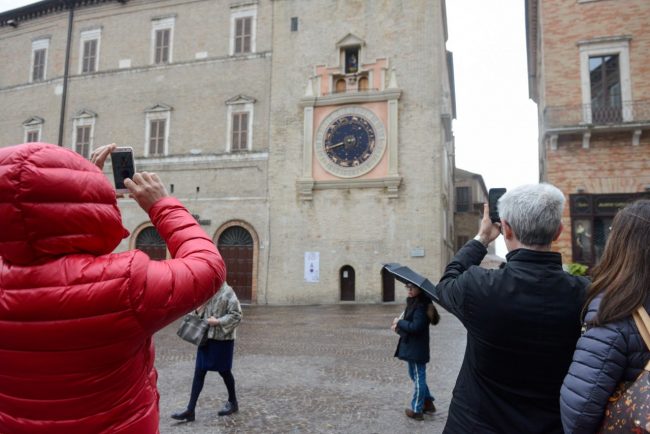 Pasqua2018_CentroStorico_Turisti_FF-5-650x434
