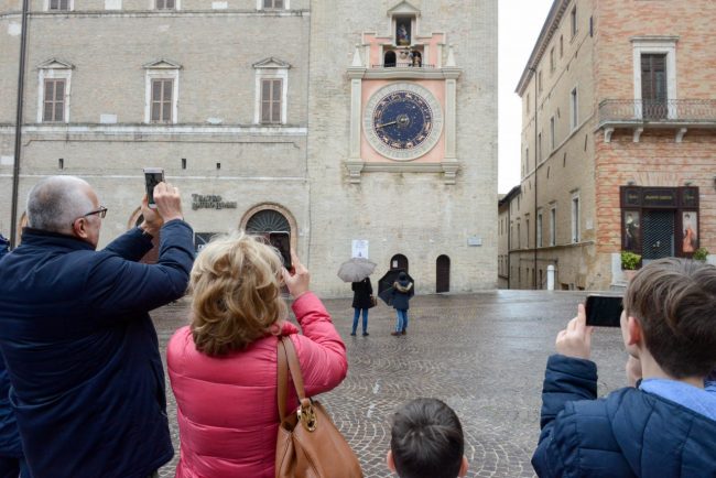 Pasqua2018_CentroStorico_Turisti_FF-9-650x434