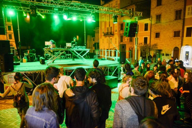 SudSoundSystem_25aprile_PiazzaMazzini_FF-10-650x434
