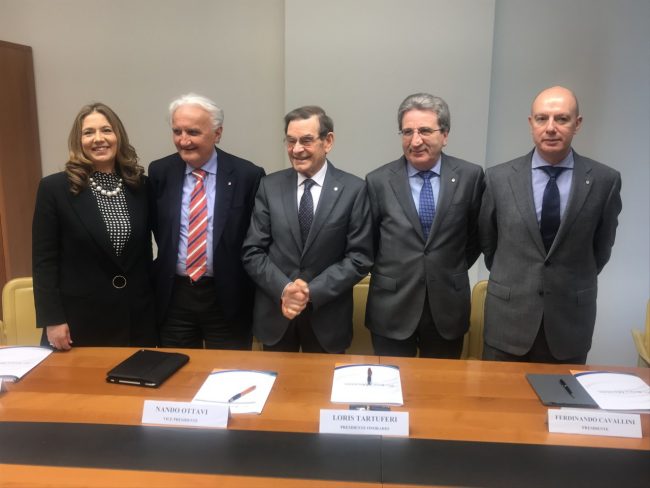 bancaMmacerata-2-650x488