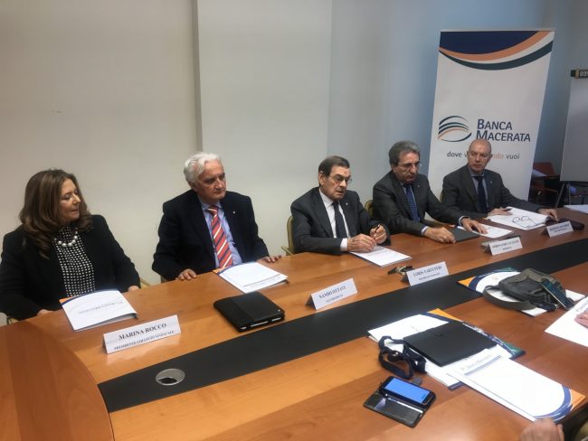 bancaMmacerata-3-650x488