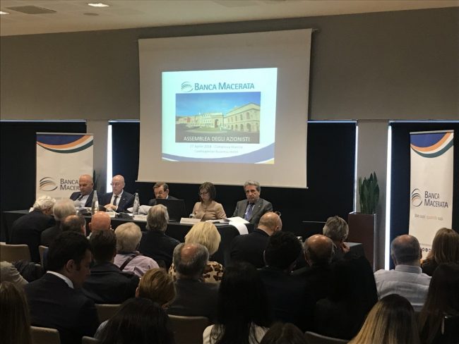 banca_macerata_assemblea14-650x488