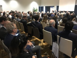 banca_macerata_assemblea16-325x244