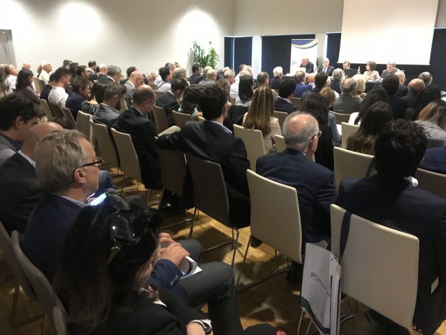 banca_macerata_assemblea16-650x488