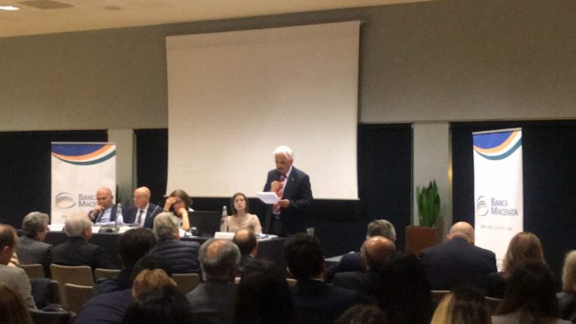 banca_macerata_assemblea17-650x366