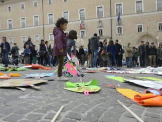 paratata-ratata-macerata-FF-1-1-325x244