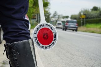 vigili-urbani-polizia-locale-archivio-arkiv-autovelox-telelaser-civitanova-FDM-1-325x217