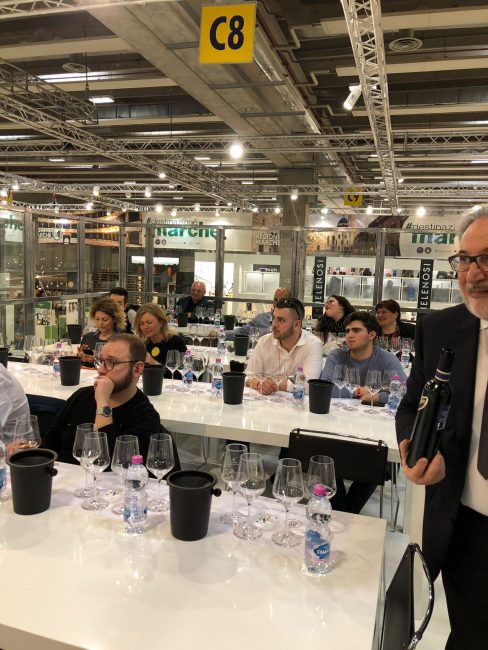 vino-cotto-loro-piceno-vinitaly-2-488x650