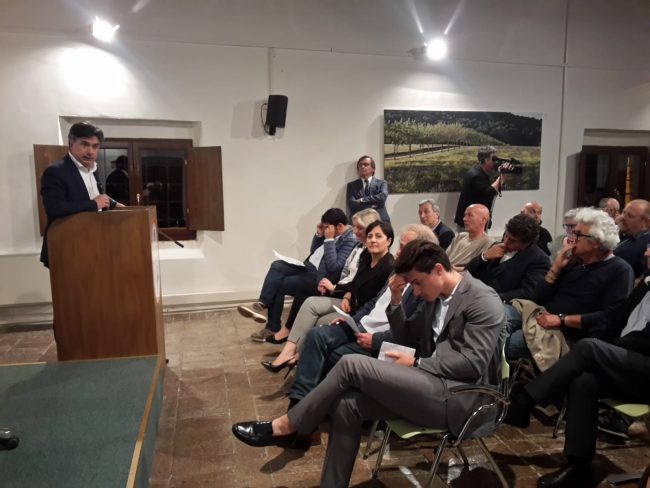 cittadini-in-cammino-abbadia-di-fiastra2-650x488