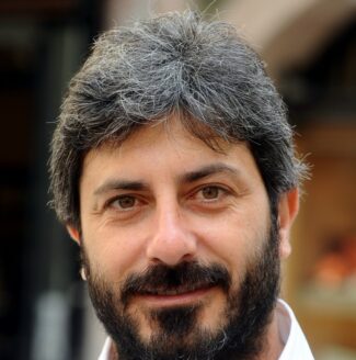 Roberto-Fico-e1611327389898-325x328