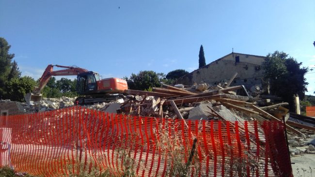san-severino-demolizione-aggregato-località-cagnore-6-650x366