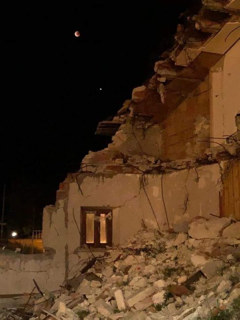 La-Luna-tra-le-rovine_antonella_felicetti