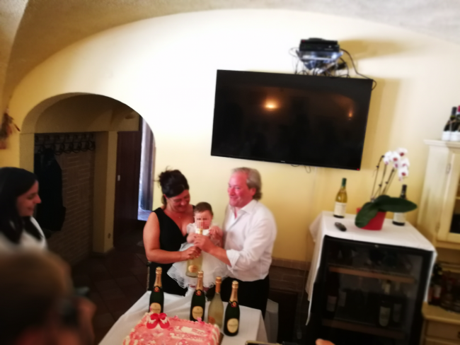 battesimo-giulia-bimba-visso-simbolo-rinascita-dopo-il-terremoto-5-650x488