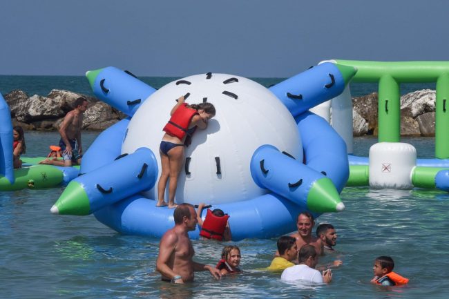 parco-acquatico-lungomare-nord-civitanova-FDM2-650x433