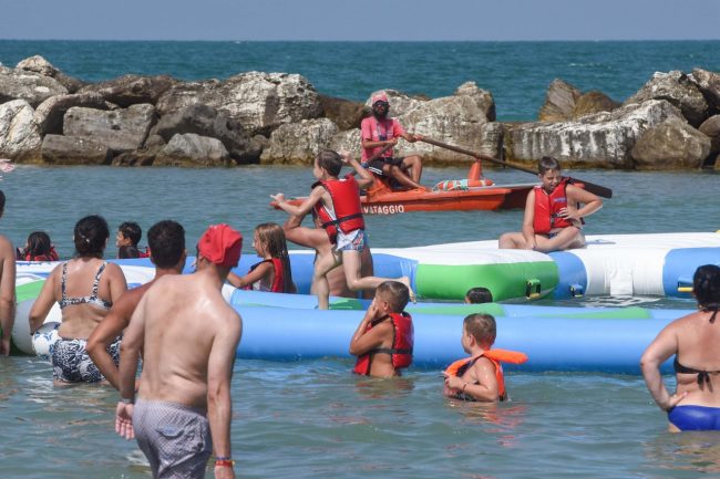 parco-acquatico-lungomare-nord-civitanova-FDM5-650x433