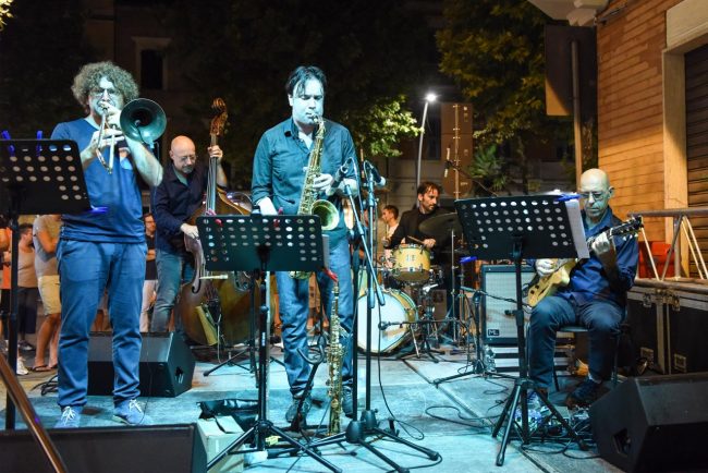 unestate-in-jazz-via-trento-civitanova-FDM-2-650x434