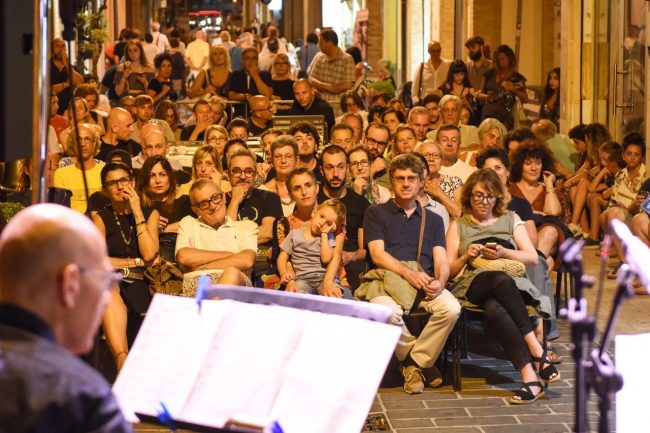 unestate-in-jazz-via-trento-civitanova-FDM-8-650x433