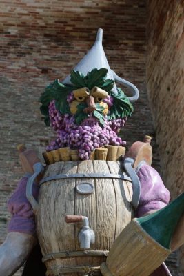 Enolo-a-Loro-Piceno-3-c-Roberto-Nigi-267x400