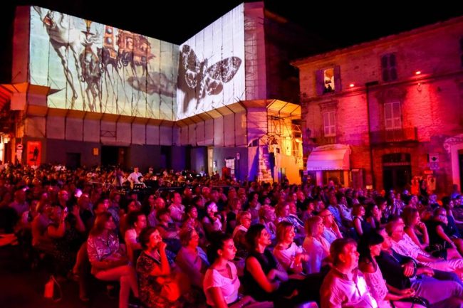 Pubblico-seconda-serata-Civitanova-Alta
