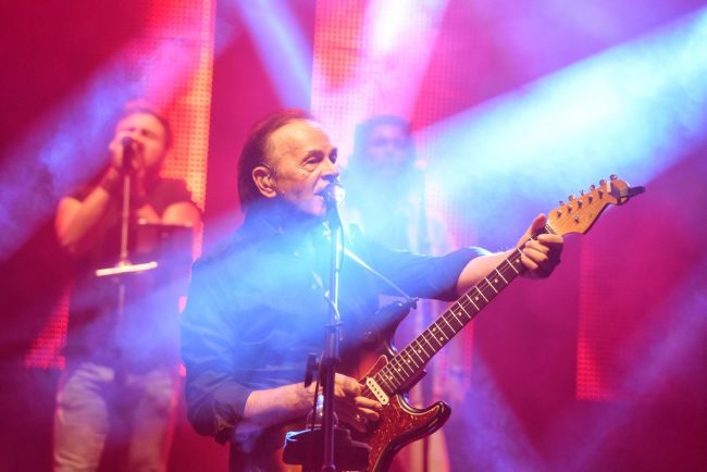 concerto-dodi-battaglia-piazza-della-libertà-civitanova-alta-FDM-4-650x434